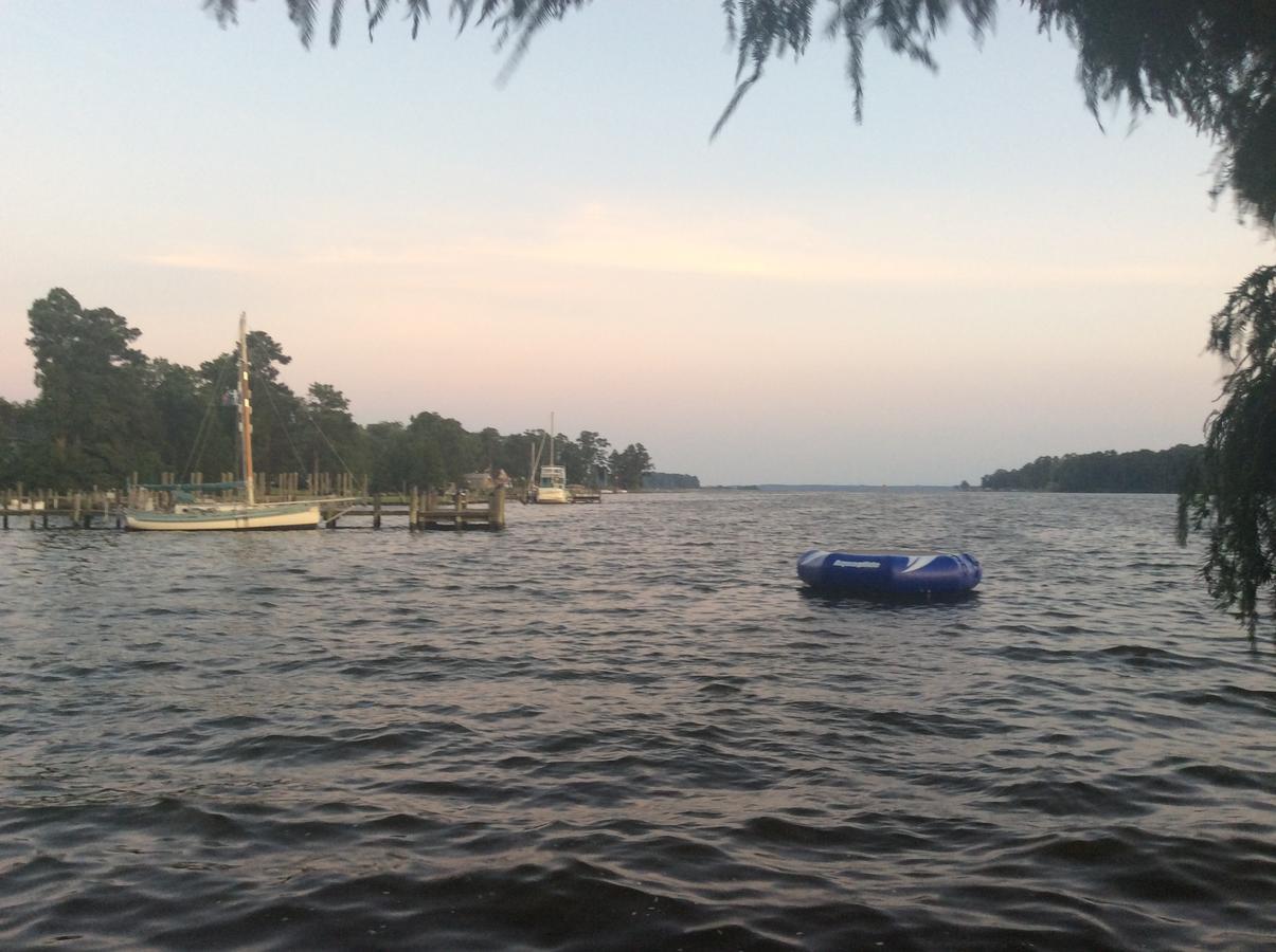 Bath Harbor Marina And Motel Exterior foto